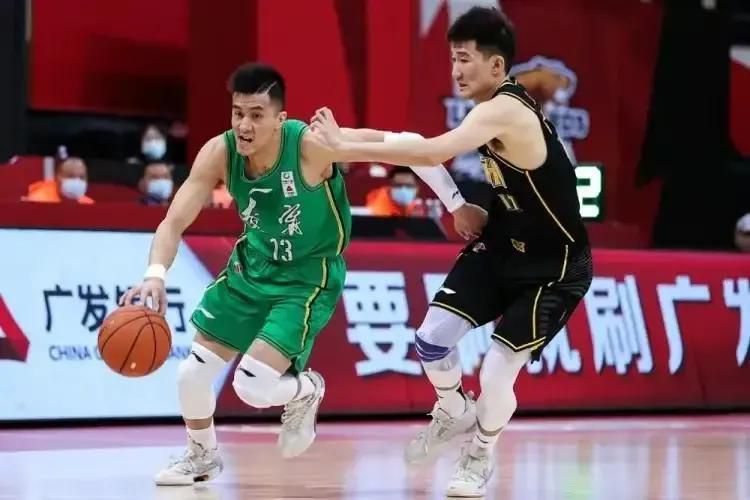 秘书被老板摸到呻吟