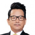 姐被男人伸出的手